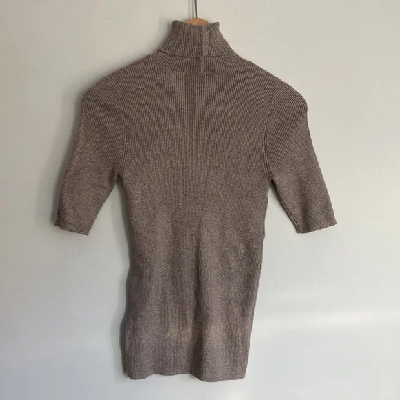Express|Tan Ribbed Knit Short Sleeve Turtleneck sz M - Picture 4 of 5